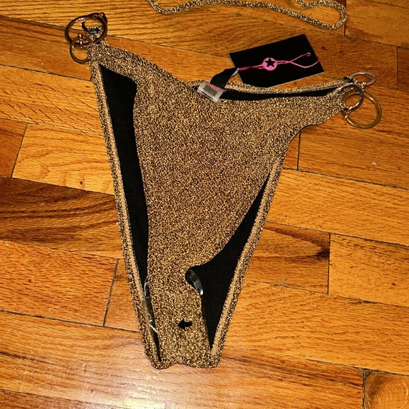 Gold bikini - Picture 6 of 12